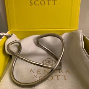 Kendra Scott Stella bracelet in antique silver
